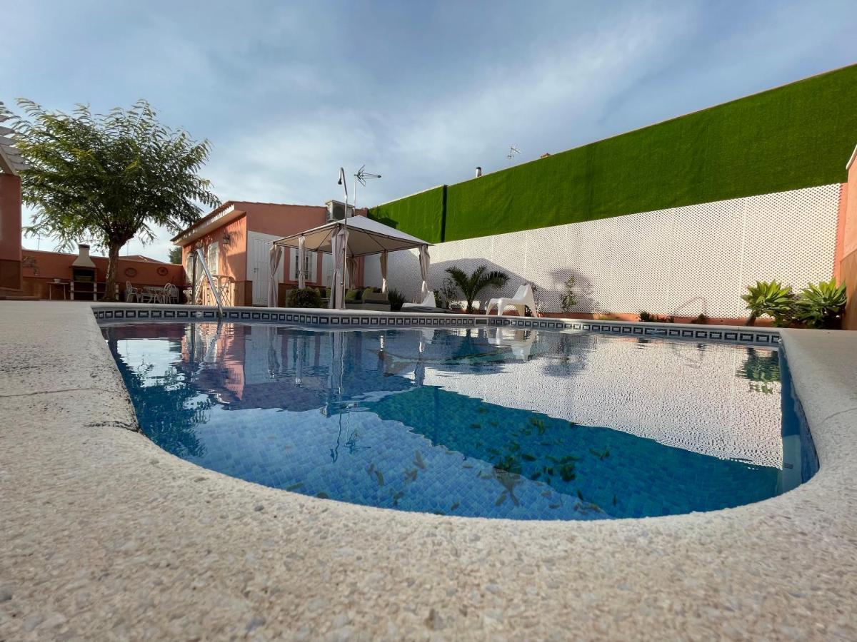 Villa Triana Sevilla Exteriör bild