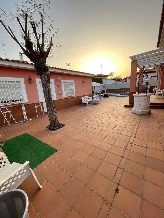 Villa Triana Sevilla Exteriör bild
