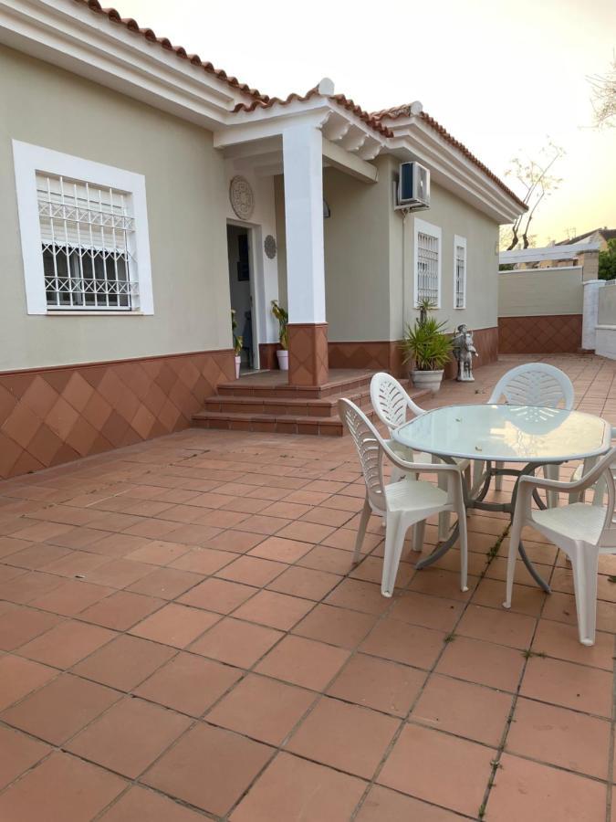 Villa Triana Sevilla Exteriör bild