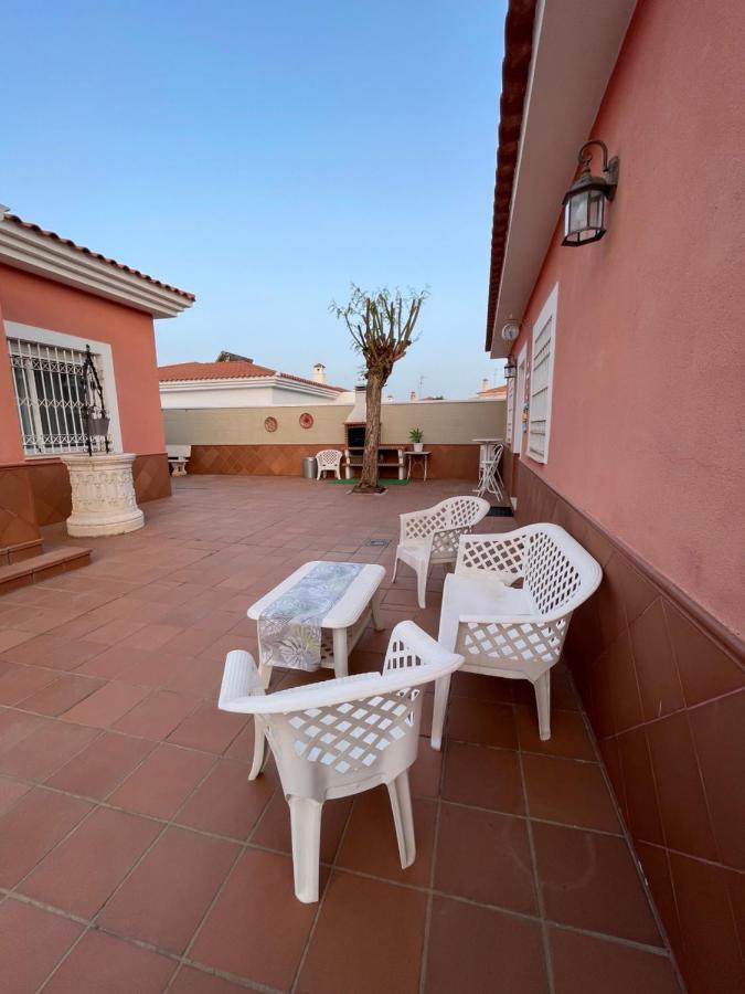 Villa Triana Sevilla Exteriör bild